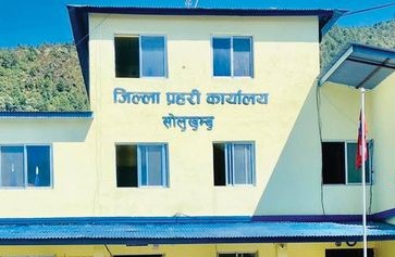 रसुवा बाढीमा बेपत्ता सोलुका आफन्तको डिएनए परीक्षणका लागि नमुना सङ्कलन गरिँदै