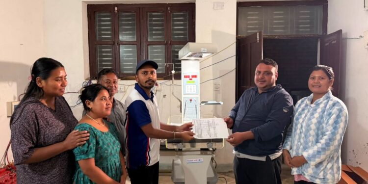 उदयपुरका तीन स्वास्थ्य चौकीलाई बेबी वार्मर र १७ स्वास्थ्य चौकीलाई नेबुलाइजर मेसिन हस्तान्तरण