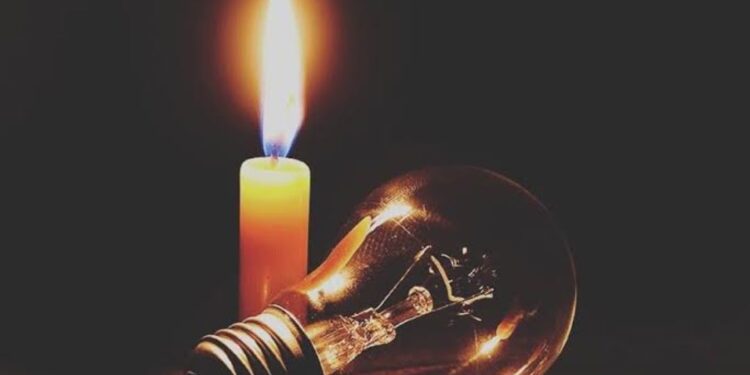सल्लेरीमा पटक–पटक विद्युत् अवरुद्ध हुँदा उपभोक्ता मर्कामा