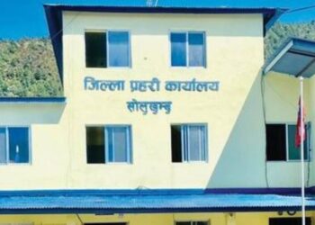 भारी वर्षापछि सोलुखुम्बुका विभिन्न स्थानमा घर जोखिममा, स्थानान्तरणको तयारी