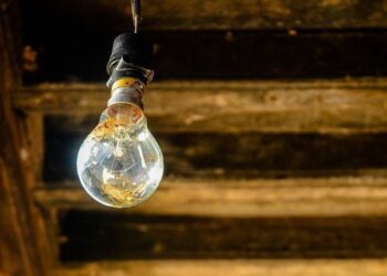 सोलुदूधकुण्डका तीन वडामा विद्युत् अवरुद्ध, मर्मतमा पहिरो बाधक