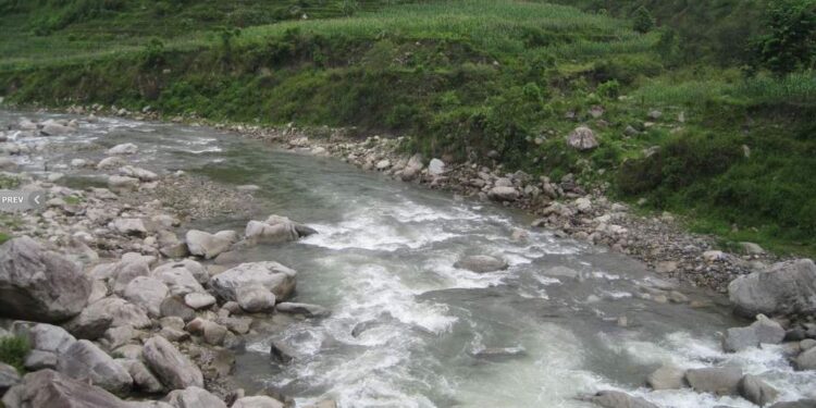 रावा खोलाले बगाउँदा खोटाङमा एक व्यक्ति बेपत्ता