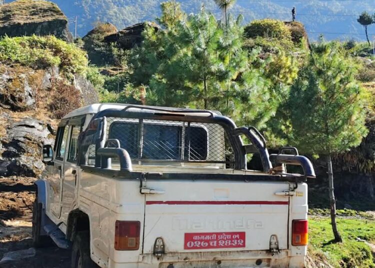 लुक्लामा पहिलोपटक पुग्यो गाडी