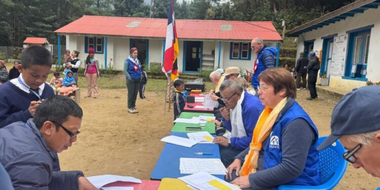 सोलुखुम्बुका १४० विपन्न तथा जेहेन्दार विद्यार्थीले पाए छात्रवृत्ति