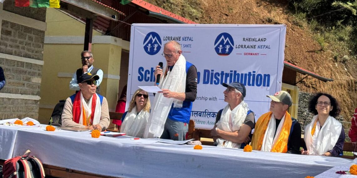 सोलुखुम्बुका २२ सामुदायिक विद्यालयका ५८० विद्यार्थीलाई छात्रवृत्ति, दुई दिनमै सय विद्यार्थी लाभान्वित