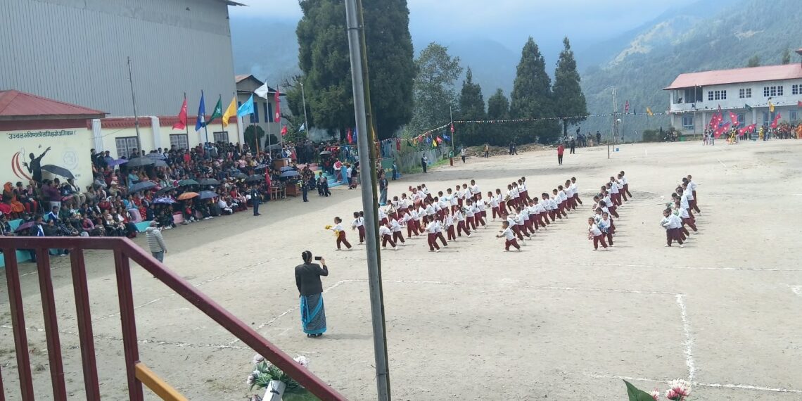 माउण्ट एभरेष्टको प्रथम खेल सप्ताह सुरु, उत्कृष्ठ शिक्षक तथा विद्यार्थीहरु पुरस्कृत