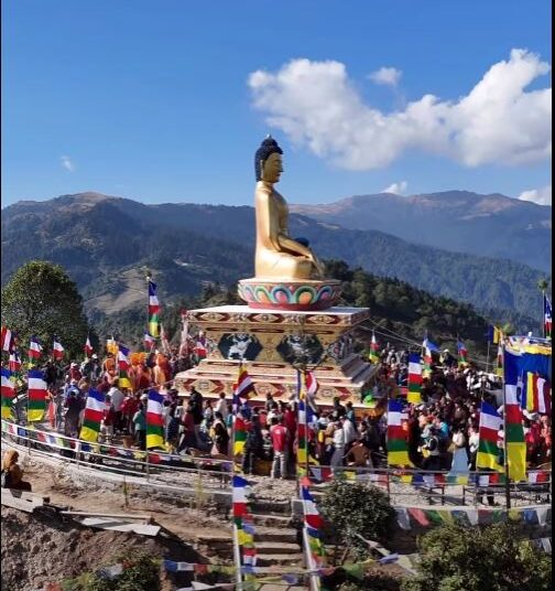 फोक्टे डाँडाको बुद्ध पार्कमा बुद्धको मूर्ति उद्घाटन
